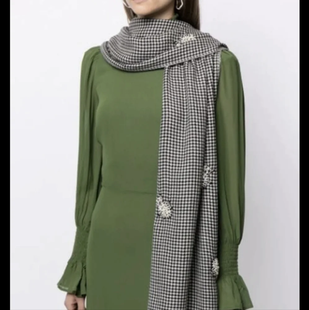 JANAVI Houndstooth Butterfly Merino Wool Blanket Scarf